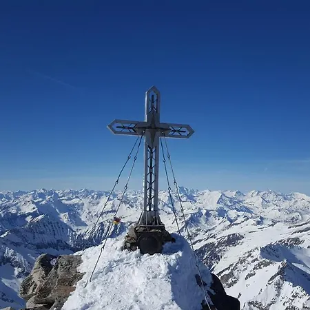 ゲストハウス Sportbauernhof - Hochalmblick 3*