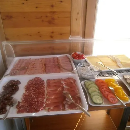 ゲストハウス Sportbauernhof - Hochalmblick 3*