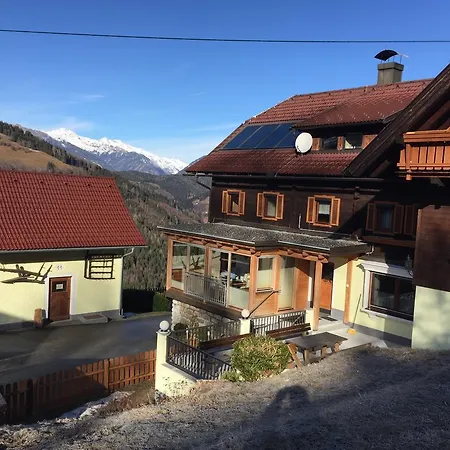 ゲストハウス Sportbauernhof - Hochalmblick 3*